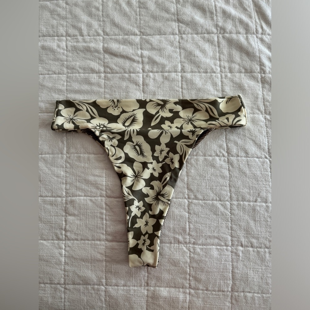 ACACIA Mateo bottom huahine NWOT